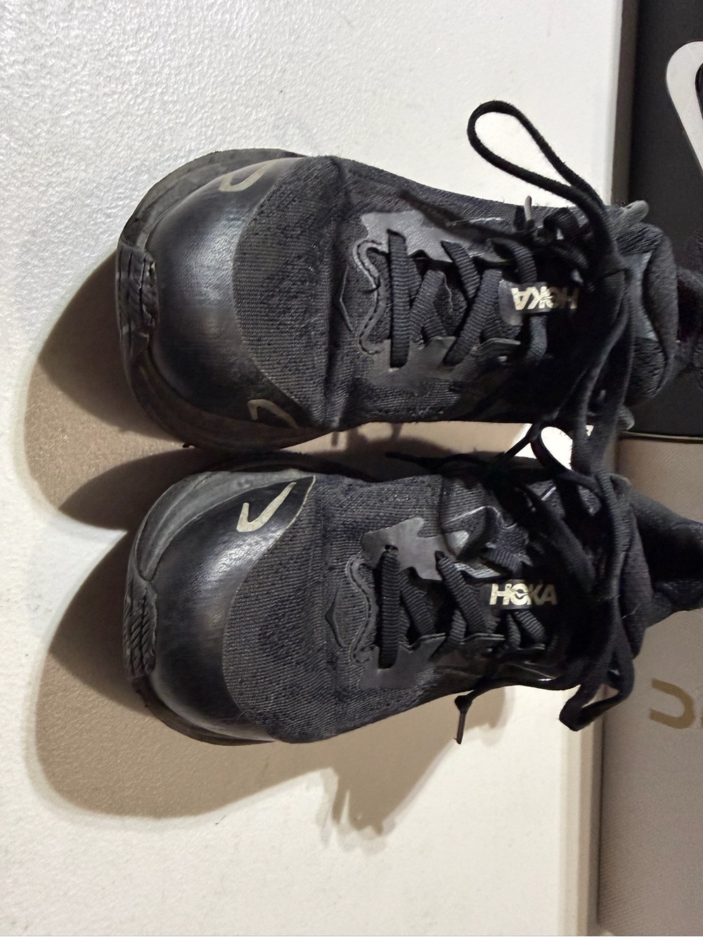 GUC Black Hoka One One Y Clifton 10 Big Kids Running Shoes Size 4MD